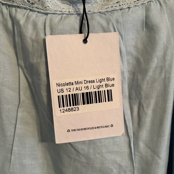 Dress - Picture 4 of 5